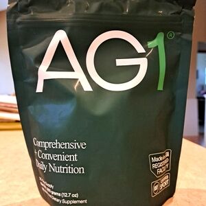AG1 Athletic Greens Daily Nutrition Powder Pouch New and Sealed